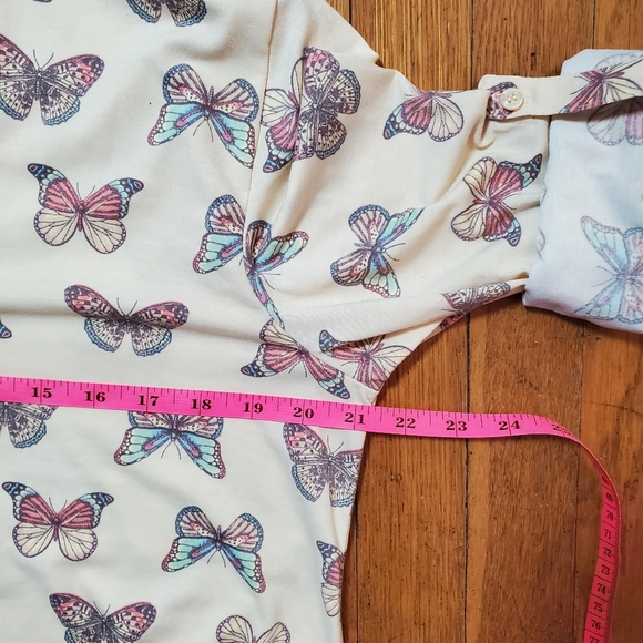 LuLaRoe Collared Button Up Long Sleeve Top With Butterflies - Picture 10 of 12